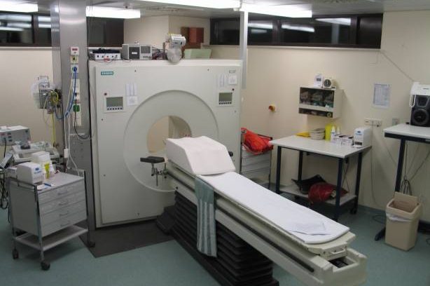 تصوير مقطعي بالإصدار البوزيتروني